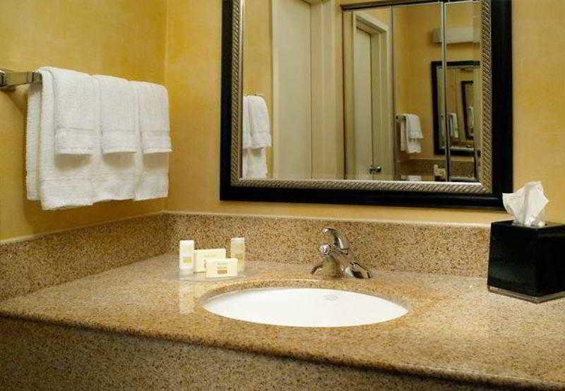 Hotel Courtyard By Marriott Augusta Chambre photo
